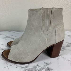 Toms Majorca Gray Peep Toe Suede Ankle Bootie 8.5